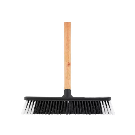 Vassoura para uso interno com cabo de madeira Condor V-16