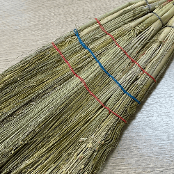 Vassoura de Palha Juliano Reforçada 3 Fios