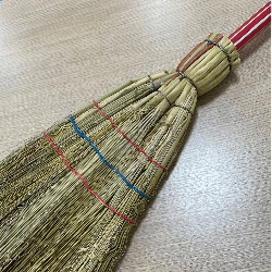 Vassoura de Palha Juliano Reforçada 3 Fios