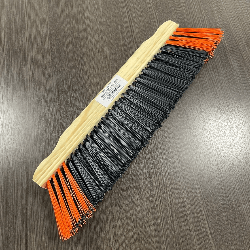 Vassoura de Nylon Tipo Prefeitura Brubalar Sem Cabo 40cm Indicada para Uso Externo