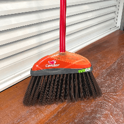 Vassoura V-52 Condor Indicada para Uso Externo Ideal para ideais para Varrer Calçadas de Cimento, Pedra e Asfalto
