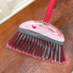 Vassoura Multiuso V-35 Condor Indicada para Uso Interno e Externo