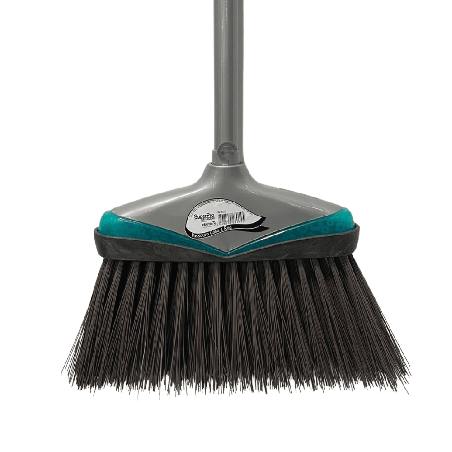 Vassoura Casa e Rua Multiuso Casa e Rua com Cabo 90001C Super Pro Bettanin Indicada para Uso Externo