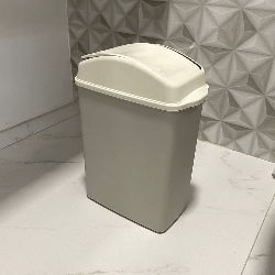 Lixeira 8,8L Retangular Tampa Basculante Sanremo